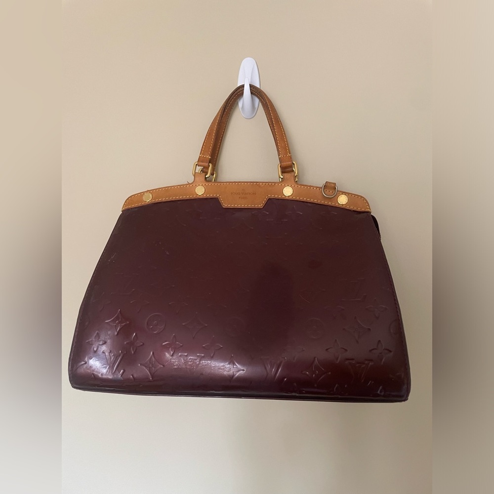 Authentic Vernis Louise Vouitton